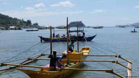 South China Sea: Filipino fishermen hope for Chinese benevolence