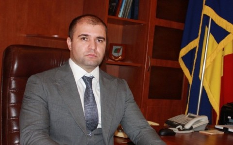 В Конституционном суде Молдовы продолжат работать люди с двойным гражданством – румынским и молдавским. Правительство республики не одобрило инициативу представителей Партии социалистов по лишению судей права иметь двойное гражданство.