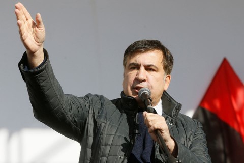 前喬治亞總統、前烏克蘭敖德薩州州、現任新力量運動黨領袖 Mikheil Saakashvili表示：烏克蘭現在最大的迷思是，以為彈劾總統就能解決問題。然而，貪污是寡頭政治的結果，不是原因。