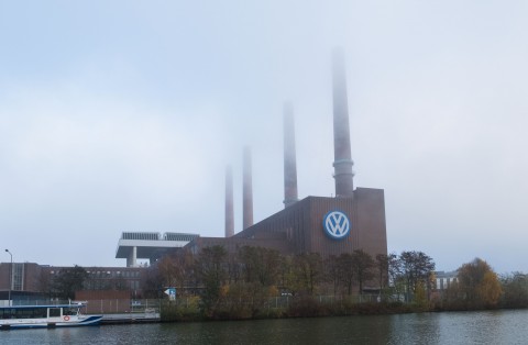 フォルクスワーゲン元幹部に禁錮7年 排ガス不正で - 米VWは排ガス検査に不正合格するためのソフトウエアを、約1100万台のディーゼル車に搭載していたことを2015年に認めた。有害な窒素酸化物の排出量は許容値の最大40倍に上っていた