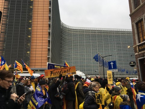 45,000 pro-Catalan independence protesters descend on Brussels