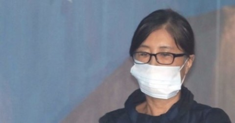 韓国検察、“国政壟断”崔順実被告に懲役２５年を求刑