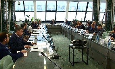 俄羅斯薩馬拉市議會、立法法治委員會與反貪委員會討論後，否決反對黨的提案：公民投票是否市長、地區議員直選。