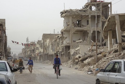 シリア：ダマスカス　廃虚の首都　がれき散乱