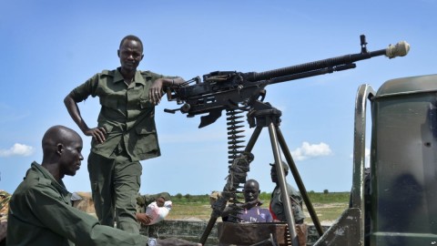 Government soldiers stand guard by their vehicle on the front lines in the town of Kuek, northern Upper Nile state, South Sudan, Aug. 19, 2017. (File photo)