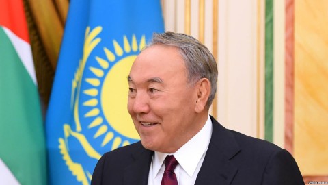 哈薩克斯坦總統Nursultan Nazarbayev表示：憲法不能一成不變，2018年將是國家修改根本大法的重要時間點，部分權力將移交給國會。