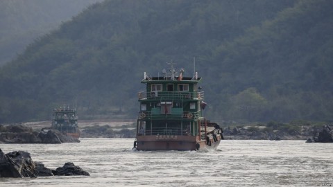  Chinese cargo ships sail on the Mekong River near the Golden Triangle at the border between Laos, Myanmar and Thailand, March 1, 2016. Photo: Reuters