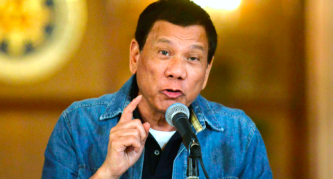 Philippine President Rodrigo Duterte announces the disbandment of police operations against illegal drugs at the Malacanang palace in Manila, Philippines early January 30, 2017. File Photo: Reuters/Ezra Acayan