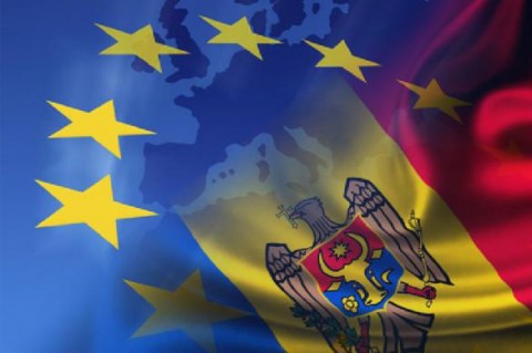 ЕС просит молдавские власти принять срочные меры для ускорения судебной реформы и "более решительно бороться с коррупцией". В документе выражается обеспокоенность ЕС преследованием адвокатов, судей, оппозиционеров, а также в связи с "избирательностью" юстиции. "Это подрывает общественное уважение и доверие к судебной системе", — сказано в докладе.
