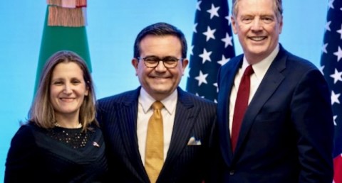 L-R: Canadian Foreign Minister Chrystia Freeland, Mexican Economy Minister Idelfonso Guajardo and US Trade Representative Robert Lighthizer pose during the seventh round of NAFTA talks in Mexico City Photo: Ronaldo Schmidt/AFP