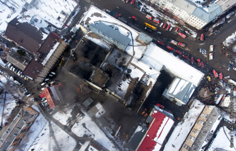 Генпрокуратура в связи с трагедией в Кемерове поручила провести проверки соблюдения законодательства о пожарной безопасности во всех торговых комплексах страны, имеющих развлекательные центры.