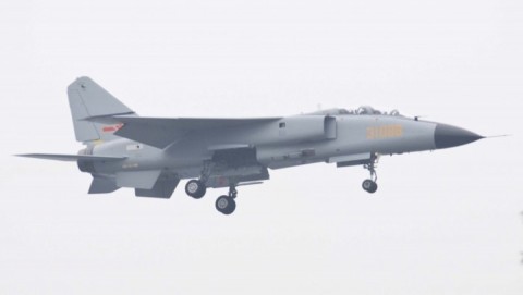 中國開發JH-7戰鬥轟炸機所搭配的高性能「電波干擾裝置」,試圖大量投入使敵軍感到無力