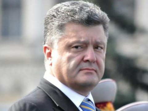 Политолог о рейтинге Порошенко: команда Президента сделала ставку на проекты, к которым украинцы равнодушны