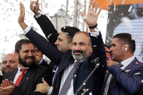 Newly elected Prime Minister of Armenia Kikol Pashnian addresses the crowd in Republic Square in Yerevan, Armenia, May 8. Photo: AP