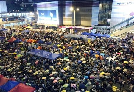 香港「雨傘運動」發生背景、造成什麼影響?學運領導人之一：「與一國兩制的矛盾有關」