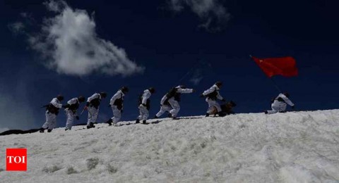 中國人民解放軍在西藏高原舉行實彈演習，試驗「軍民整合」(MCI)
