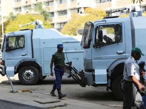 Security forces take to the streets as Zimbabwean election start to results trickle in