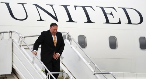 US Secretary of State Michael Pompeo walks out from the plane as he arrives at the military airport in Subang, outside Kuala Lumpur, Thursday, Aug. 2, 2018. Photo: Vincent Thian / AP