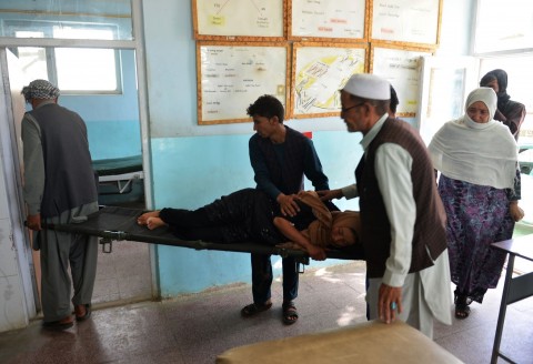 塔利班襲擊阿富汗大城，超過310人死亡 平民也成為犧牲品