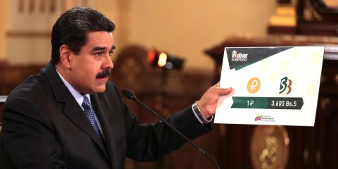 Ein Petro, Venezuelas neue Kryptowährung, wird zukünftig mit 3.600 Bolivar bemessen