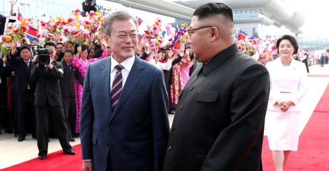 North Korean leader Kim Jong Un welcomes South Korean President Moon Jae In to Pyongyang for their third summit. Photo: Reuters / Pyongyang Press Corps