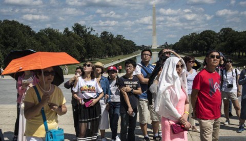Chinese tourists in Washington, D.C., are becoming a less frequent sight, tourism industry data suggests. Photo: Washington Post
