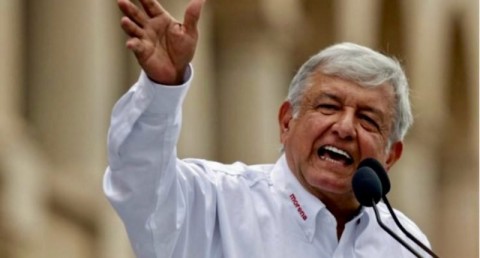  Leftist front-runner Andres Manuel Lopez Obrador of the National Regeneration Movement (MORENA) gestures while addressing supporters during a campaign rally in Nuevo Laredo, Mexico, April 5, 2018. Photo: Daniel Becerril / Reuters