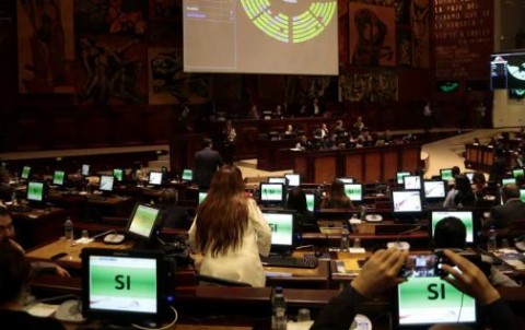 137 senators called in for assembly in Guayaquil.