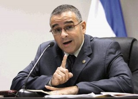 Salvador president, Mauricio Funes participating in a press conference back in 2009.