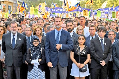 國王領軍 西班牙50萬人反恐大遊行