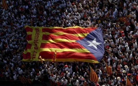 カタルーニャ独立で、住民投票へ 来年9月