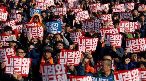 韓國檢察官將調查朴槿惠總統貪腐醜聞