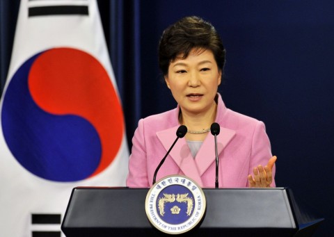 韓國檢方：總統朴槿惠是勒索共犯
