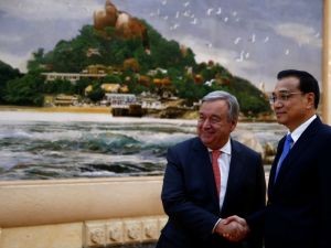 聯合國新任秘書長訪問中國，呼籲尊重人權