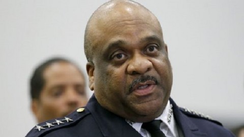 社論-芝加哥警察：“有太多的非法槍枝