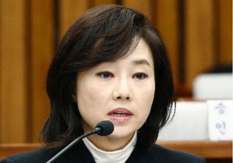 崔被告に贈収賄罪適用可能 韓国特別検、朴大統領共犯か