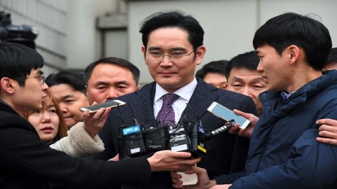 South Korean netizens having a field day over Samsung's arrested boss