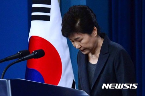 社論》國家完全分裂 朴槿惠彈劾問題的關鍵時刻